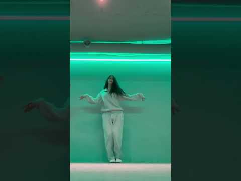 MANIAC cover dance #kpop #dance #maniac #비비지 thumbnail