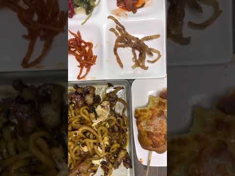 생생우동으로 만든 볶음우동 소시지빵 먹는중,, koreanfood mukbang thumbnail