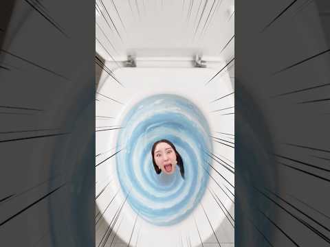 변기에 빠졌어!💩🤣🚽 #funny thumbnail