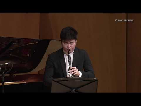 Han Kim plays Brahms Clarinet Sonata No. 2 in E-flat Major, Op. 120 with Pianist Ilya Rashkovskiy thumbnail