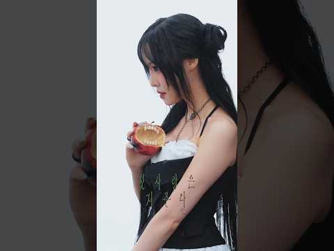 [BACKSTAGE] 첫사랑은 저주다 (Curse Ver.) thumbnail