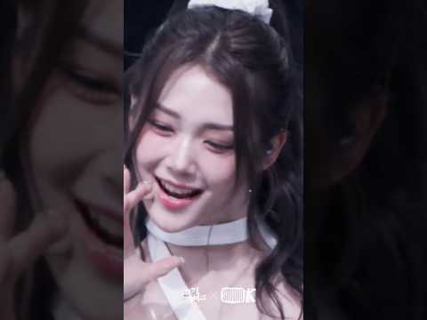 [tripleS] 공유빈의 무대 위 순간들 | 얼빡직캠 레전드 모음💘 thumbnail