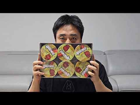짜장범벅 한 박스와 토핑들 thumbnail