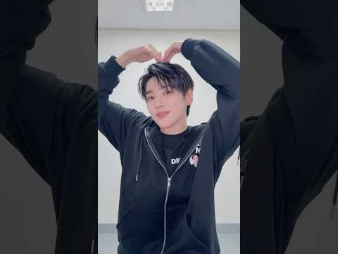 かわいいだけじゃだめですか? #DKZ #디케이지 #재찬 #JAECHAN thumbnail
