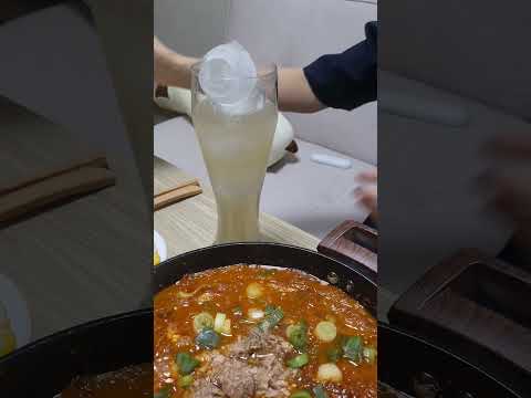 핵불맛) 김치찌개(With계란후라이는 진리!) thumbnail