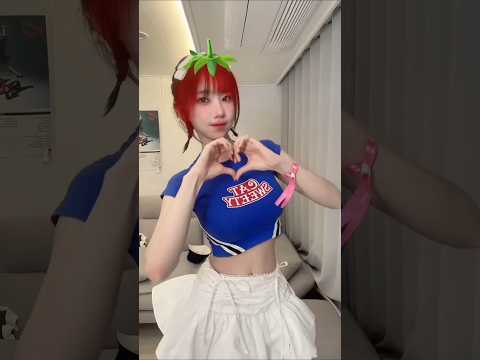 😯 Red hair #dance #y2k #cosplay thumbnail