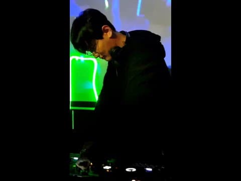 DJ CHILL Drop the Beat thumbnail