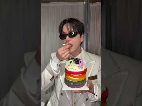 ℍ𝕒𝕡𝕡𝕪 𝟚𝟘𝕥𝕙 𝔻𝕖𝕓𝕦𝕥 𝔸𝕟𝕟𝕚𝕧𝕖𝕣𝕤𝕒𝕣𝕪🎂 #규현 #KYUHYUN thumbnail