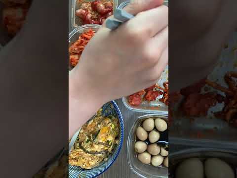 비빔밥.. 먹는중 korean food thumbnail