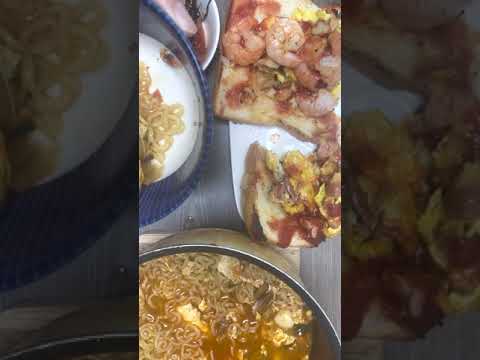신라면 새우토스트 햄토스트 먹는중,, korean mukbang homemade food thumbnail