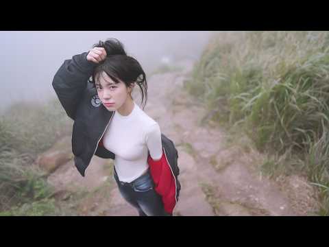 사고도 안 쳤는데 6개월 자숙 후 돌아왔습니다.. 안개비 속에서 Q&A💙 thumbnail