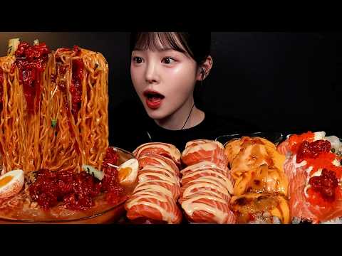 SUB)요즘 핫한 불닭냉면 먹방! 리뉴얼버전으로 다시 가지고 왔어요🍜🔥육회초밥 연어롤까지 꿀조합 Buldak Cold Noodles & Sushi Mukbang Asmr thumbnail