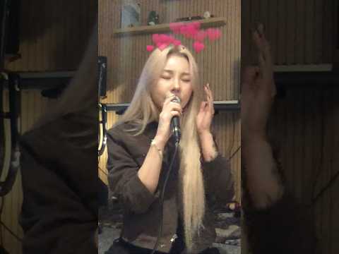 This is just the way that I am 🎹 thumbnail