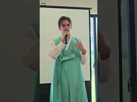 파비오, 한복 입더니 .... 폭주했다 Fabio put on Hanbok... this happened #최정화랑데부 #choijwrendezvous #파비오 #korea #한복 thumbnail