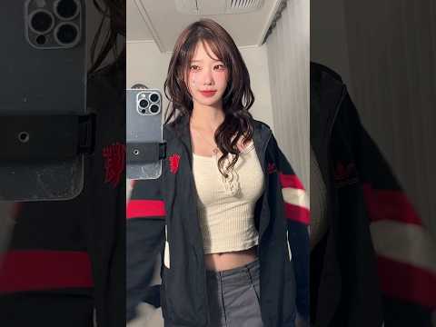 How do you like my new style? #dance #y2k #cosplay thumbnail